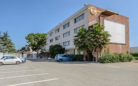 B&B HOTEL Nîmes Ville Active, parking sécurisé gratuit